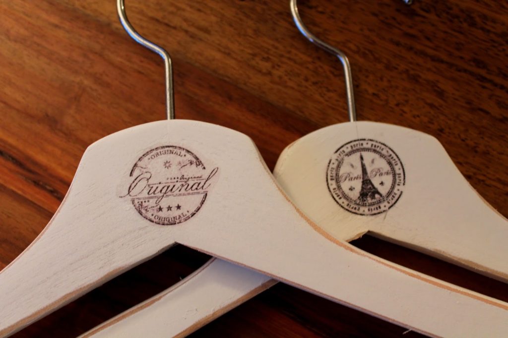 DIY, Basteln: Kleiderbügel mit Decal Folie, Transfertechnik aufhübschen, Wohndekoration - DIYCarinchen