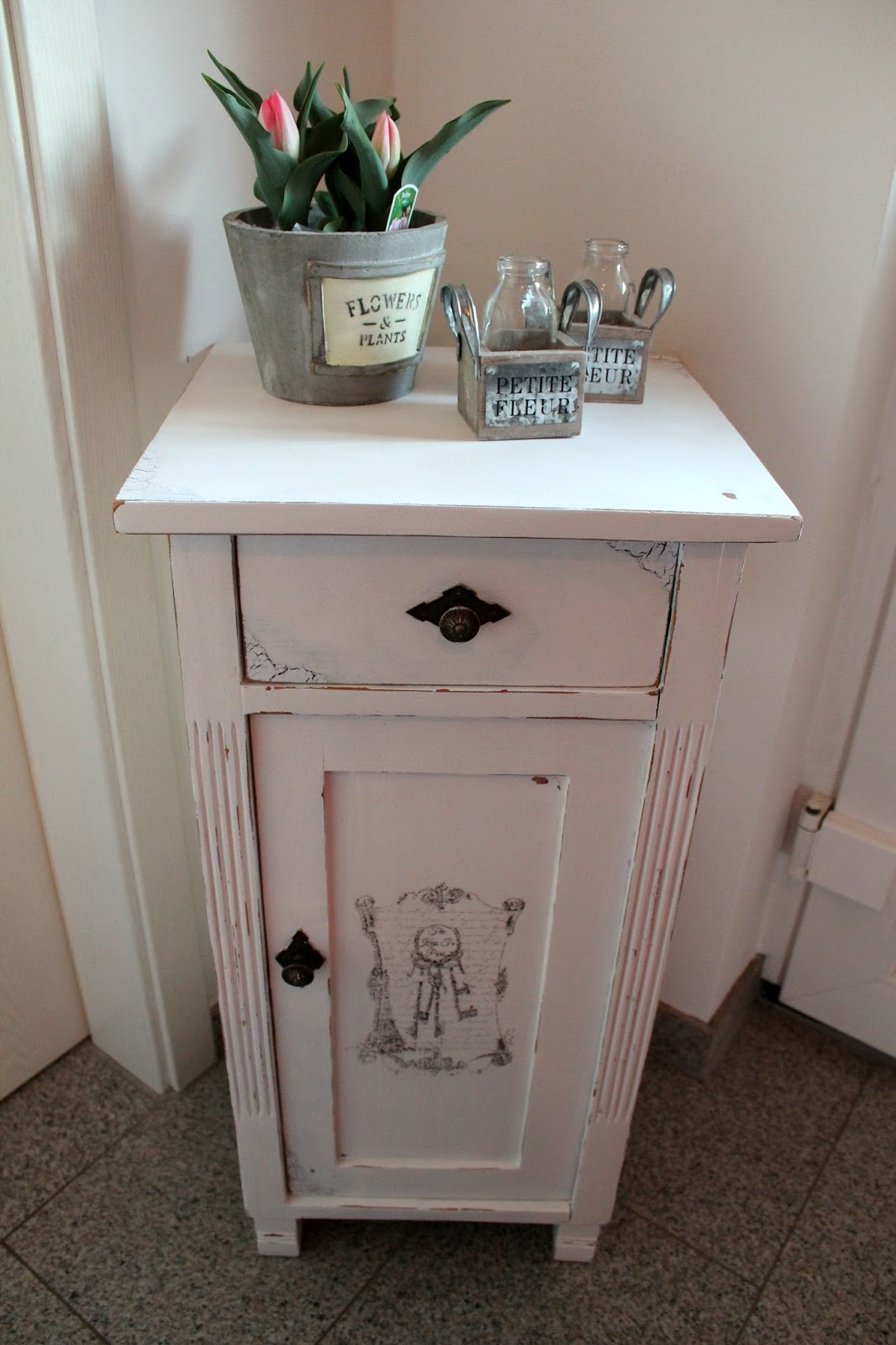 DIY Shabby Chic Schränkchen einfach selber machen