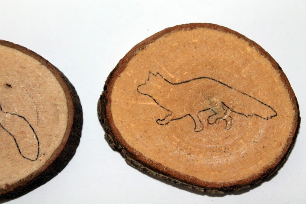 DIY, Basteln: Astscheiben Magnete Fuchs und Eichhörnchen in Herbstdekoration - DIYCarinchen DIY, Basteln: Astscheiben Magnete Fuchs und Eichhörnchen in Herbstdekoration - DIYCarinchen