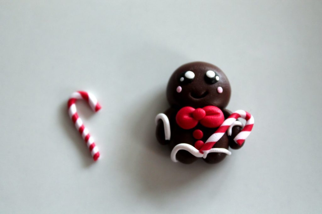 DIY, Basteln: Fimo / Polymer Clay Lebkuchenmänner und Zuckerstange in Schlüsselanhänger und Kettenanhänger - DIYCarinchen DIY, Basteln: Fimo / Polymer Clay Lebkuchenmänner und Zuckerstange in Schlüsselanhänger und Kettenanhänger - DIYCarinchen