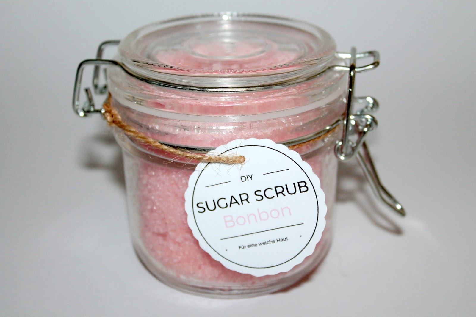 DIY Sugar Scrub / Zuckerpeeling Bonbon + Free Printable einfach selber machen und verschenken