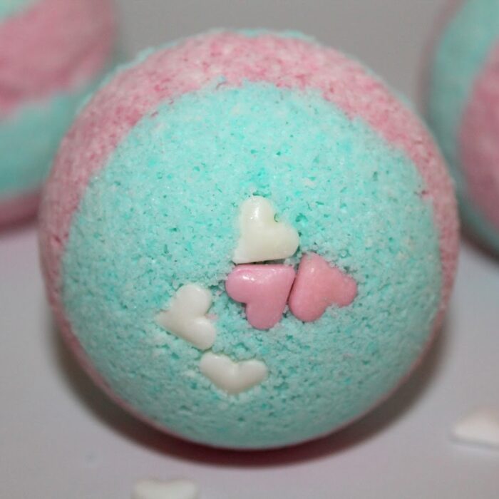 DIY bunte Badekugeln in rosa und blau