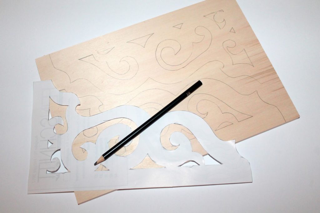 DIY, Basteln: Laubsägearbeit viktorianisches Regal aus Holz als Geschenkidee und Wohndekoration - DIYCarinchen DIY, Basteln: Laubsägearbeit viktorianisches Regal aus Holz als Geschenkidee und Wohndekoration - DIYCarinchen