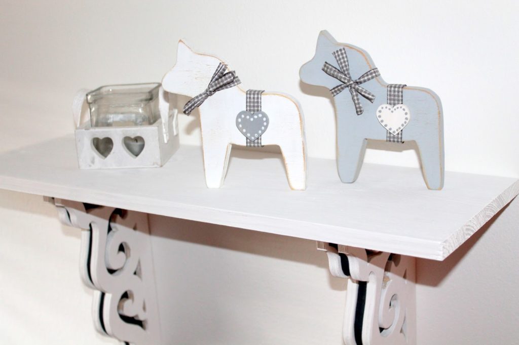 DIY, Basteln: Laubsägearbeit viktorianisches Regal aus Holz als Geschenkidee und Wohndekoration - DIYCarinchen DIY, Basteln: Laubsägearbeit viktorianisches Regal aus Holz als Geschenkidee und Wohndekoration - DIYCarinchen