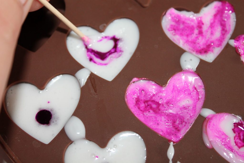 DIY, Basteln: marmorierte Seifenherzen in pink als Geschenkidee, Kosmetik, Beauty und Wohndekoration - DIYCarinchen DIY, Basteln: marmorierte Seifenherzen in pink als Geschenkidee, Kosmetik, Beauty und Wohndekoration - DIYCarinchen