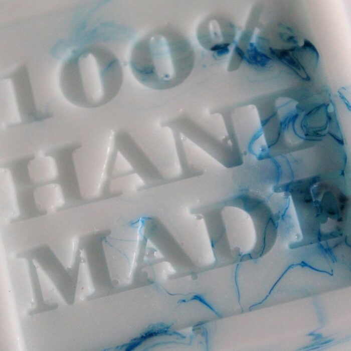 DIY marmorierte Seife mit Stempeldruck selber machen