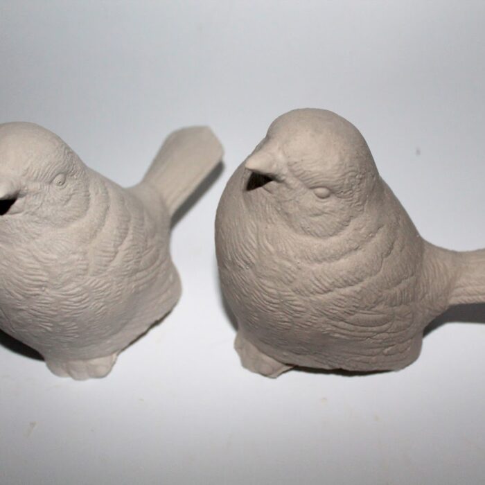 Beton Vogel ganz einfach selbermachen? Ja, das geht mit dieser leichten DIY Anleitung!