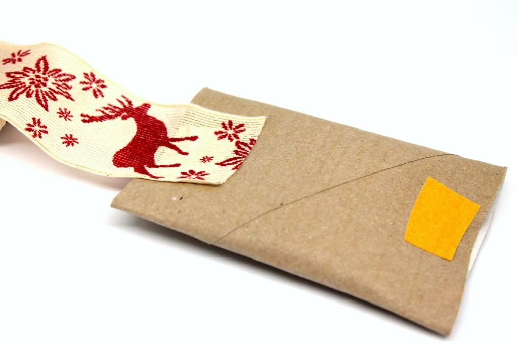 DIY, Basteln: Adventskalender aus Klorollen + Free Printable in Weihnachtsgeschenke, Weihnachtsdekoration, Geschenkidee - DIYCarinchen DIY, Basteln: Adventskalender aus Klorollen + Free Printable in Weihnachtsgeschenke, Weihnachtsdekoration, Geschenkidee - DIYCarinchen