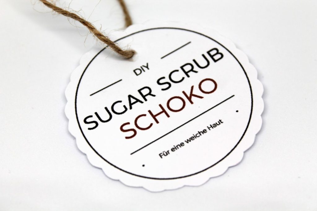 DIY, Basteln: Sugar Scrub / Zuckerpeeling Schoko in Kosmetik als Geschenkidee und Weihnachtsgeschenke - DIYCarinchen DIY, Basteln: Sugar Scrub / Zuckerpeeling Schoko in Kosmetik als Geschenkidee und Weihnachtsgeschenke - DIYCarinchen