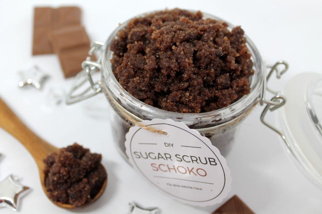 DIY, Basteln: Sugar Scrub / Zuckerpeeling Schoko in Kosmetik als Geschenkidee und Weihnachtsgeschenke - DIYCarinchen DIY, Basteln: Sugar Scrub / Zuckerpeeling Schoko in Kosmetik als Geschenkidee und Weihnachtsgeschenke - DIYCarinchen