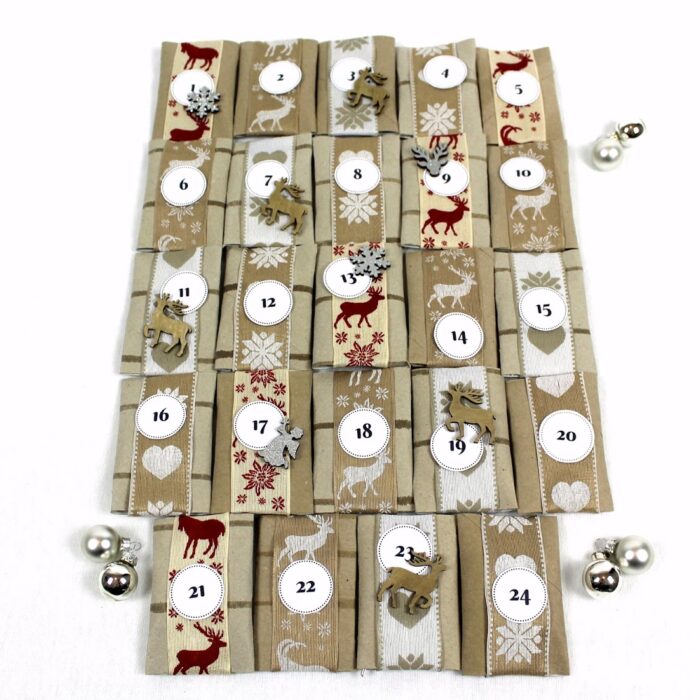 DIY Adventskalender aus Klopapierrollen {mit gratis Printable} / Geniale Bastelidee