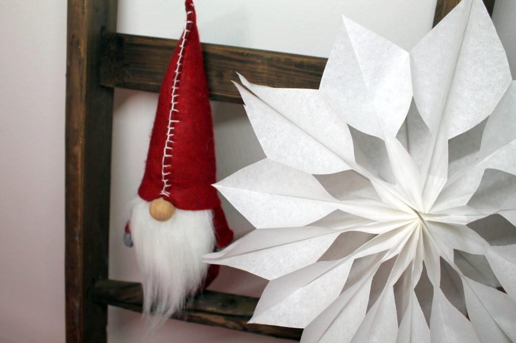 DIY, Basteln: Brottütensterne / Weihnachtssterne in Winterdekoration, Weihnachtsdekoration, Weihnachtsgeschenk und Geschenkideen - DIYCarinchen DIY, Basteln: Brottütensterne / Weihnachtssterne in Winterdekoration, Weihnachtsdekoration, Weihnachtsgeschenk und Geschenkideen - DIYCarinchen