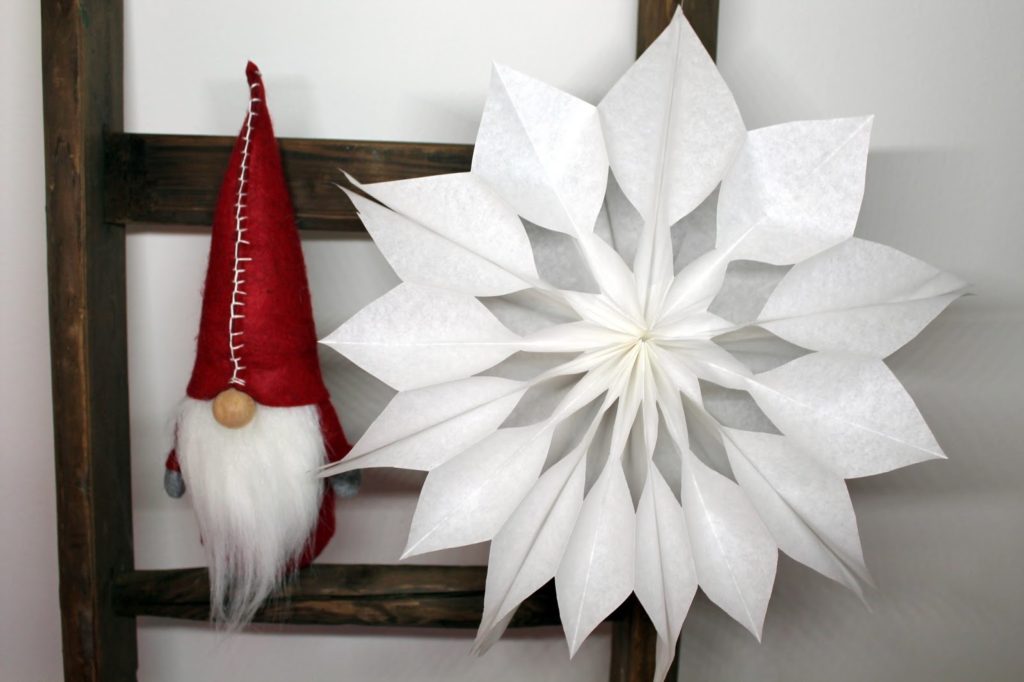DIY, Basteln: Weihnachtssterne aus Brottüten, Mitbringsel, Weihnachtsgeschenk und Geschenkideen - DIYCarinchen DIY, Basteln: Weihnachtssterne aus Brottüten, Mitbringsel, Weihnachtsgeschenk und Geschenkideen - DIYCarinchen