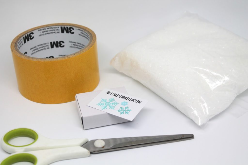 DIY, Basteln: Notfallschneeflocken in Weihnachtsgeschenke, Weihnachtsdekoration, Geschenkidee - DIYCarinchen DIY, Basteln: Notfallschneeflocken in Weihnachtsgeschenke, Weihnachtsdekoration, Geschenkidee - DIYCarinchen