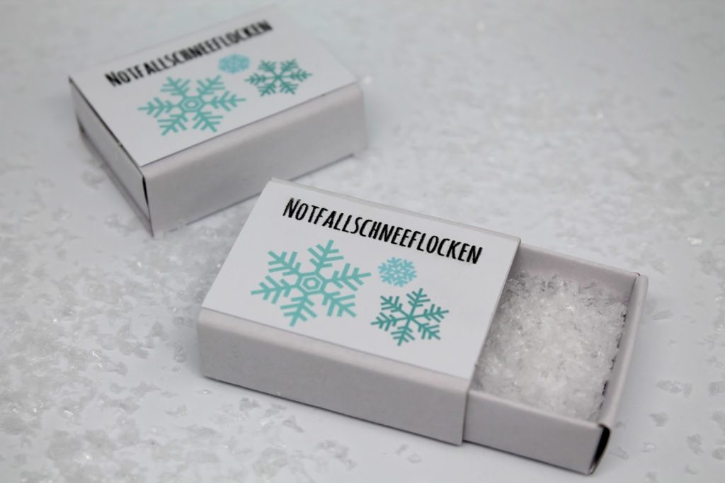 DIY, Basteln: Notfallschneeflocken in Weihnachtsgeschenke, Weihnachtsdekoration, Geschenkidee - DIYCarinchen DIY, Basteln: Notfallschneeflocken in Weihnachtsgeschenke, Weihnachtsdekoration, Geschenkidee - DIYCarinchen