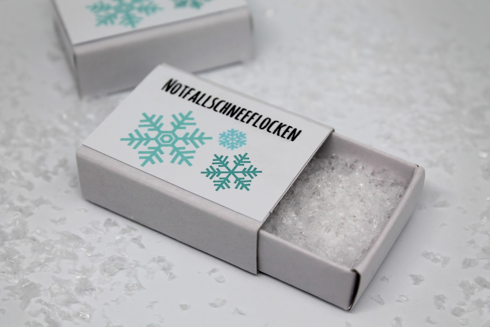 DIY super schnelles Wichtelgeschenk: Notfallschneeflocken + Vorlage gratis zum ausdrucken