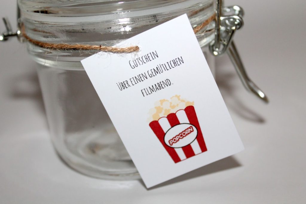 DIY, Basteln: Geschenke aus dem Glas Kinogutschein Popcorn in Adventskalender, Mitbringsel, Geldgeschenke und Geschenkideen - DIYCarinchen DIY, Basteln: Geschenke aus dem Glas Kinogutschein Popcorn in Adventskalender, Mitbringsel, Geldgeschenke und Geschenkideen - DIYCarinchen
