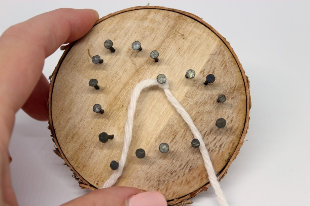 DIY, Basteln: Geschenk zum Valentinstag Baumscheibe mit Wollherz, Geschenke und Geschenkideen - DIYCarinchen DIY, Basteln: Geschenk zum Valentinstag Baumscheibe mit Wollherz, Geschenke und Geschenkideen - DIYCarinchen