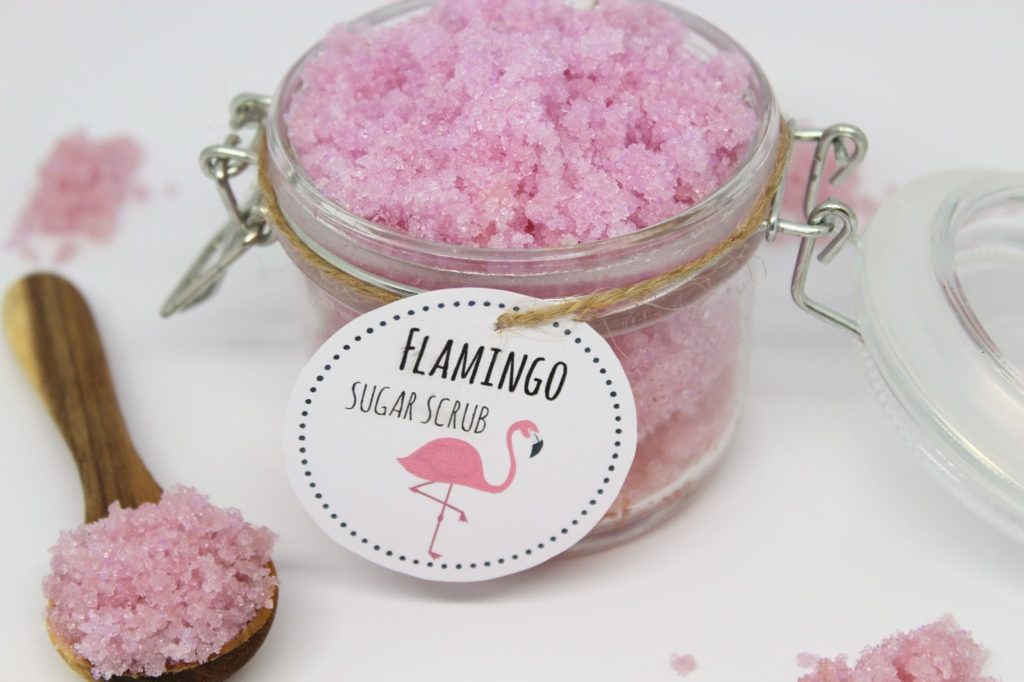 DIY, Basteln: Sugar Scrub / Zuckerpeeling Flamingo in Kosmetik als Geschenkidee und Mitbringsel - DIYCarinchen DIY, Basteln: Sugar Scrub / Zuckerpeeling Flamingo in Kosmetik als Geschenkidee und Mitbringsel - DIYCarinchen