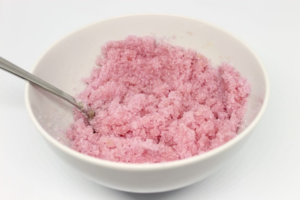 DIY, Basteln: Sugar Scrub / Zuckerpeeling Flamingo in Kosmetik als Geschenkidee und Mitbringsel - DIYCarinchen DIY, Basteln: Sugar Scrub / Zuckerpeeling Flamingo in Kosmetik als Geschenkidee und Mitbringsel - DIYCarinchen