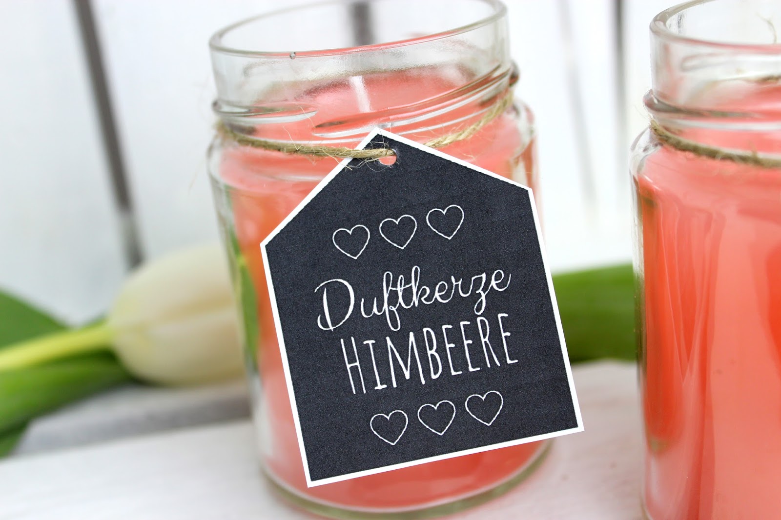 DIY Himbeerkerzen in Konfitürengläsern selber machen - süße Deko