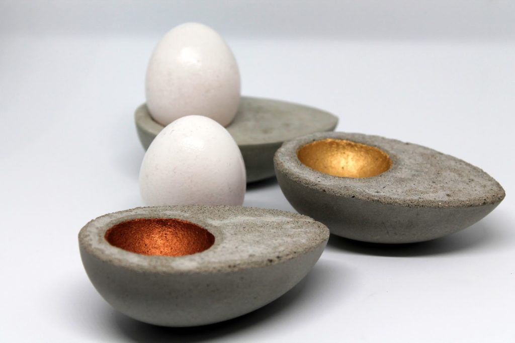 DIY Beton Eierbecher in Eierform ganz einfach selber machen! Mit dieser Anleitung klappt es auf jeden Fall! DIY Beton Eierbecher in Eierform ganz einfach selber machen! Mit dieser Anleitung klappt es auf jeden Fall!