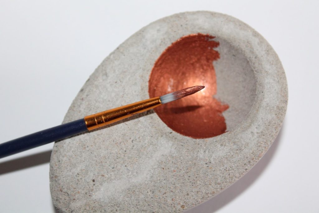 DIY Beton Eierbecher in Eierform ganz einfach selber machen! Mit dieser Anleitung klappt es auf jeden Fall! DIY Beton Eierbecher in Eierform ganz einfach selber machen! Mit dieser Anleitung klappt es auf jeden Fall!