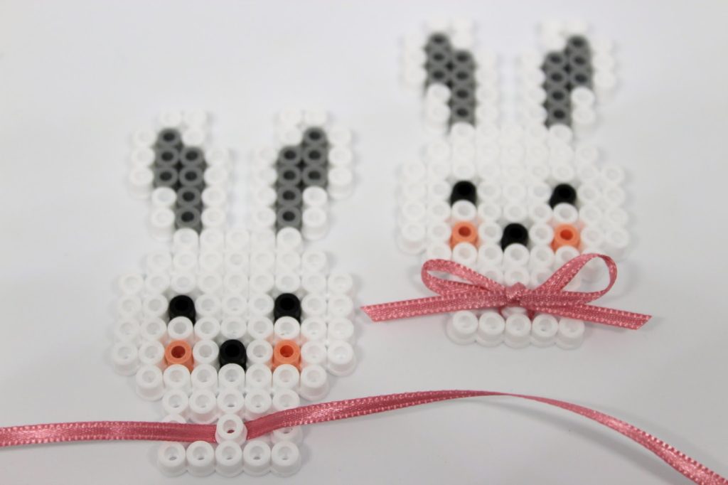 DIY Hasen aus Hama Bügelperlen selber machen - die perfekte Geschenkidee zu Ostern DIY Hasen aus Hama Bügelperlen selber machen - die perfekte Geschenkidee zu Ostern