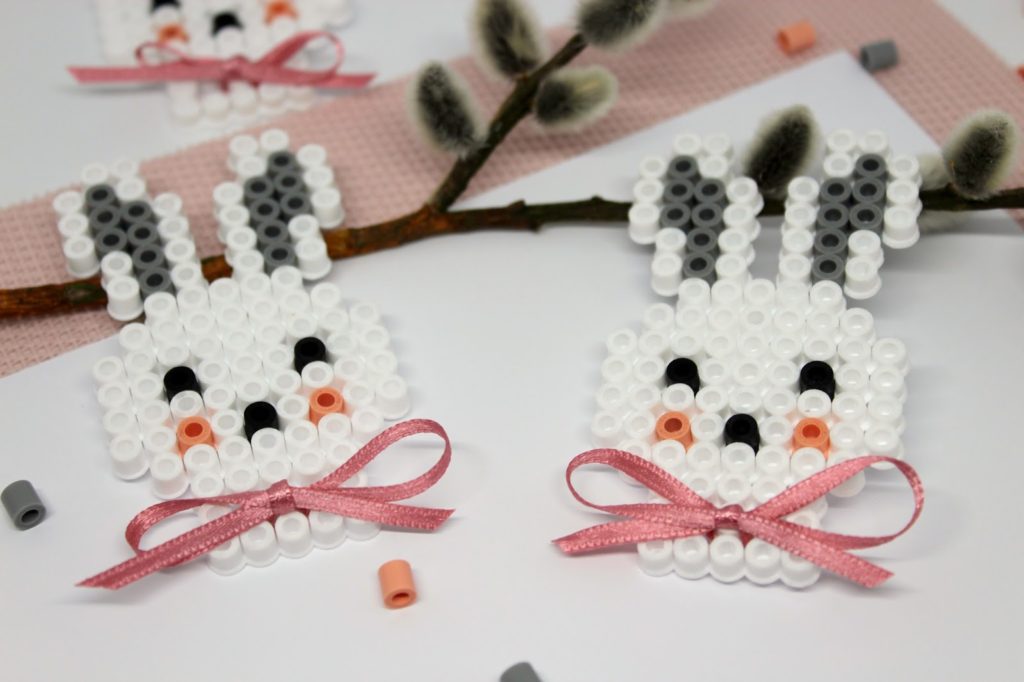 DIY Hasen aus Hama Bügelperlen selber machen - die perfekte Geschenkidee zu Ostern DIY Hasen aus Hama Bügelperlen selber machen - die perfekte Geschenkidee zu Ostern