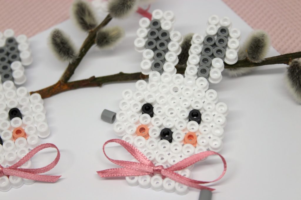 DIY Hasen aus Hama Bügelperlen selber machen - die perfekte Geschenkidee zu Ostern DIY Hasen aus Hama Bügelperlen selber machen - die perfekte Geschenkidee zu Ostern