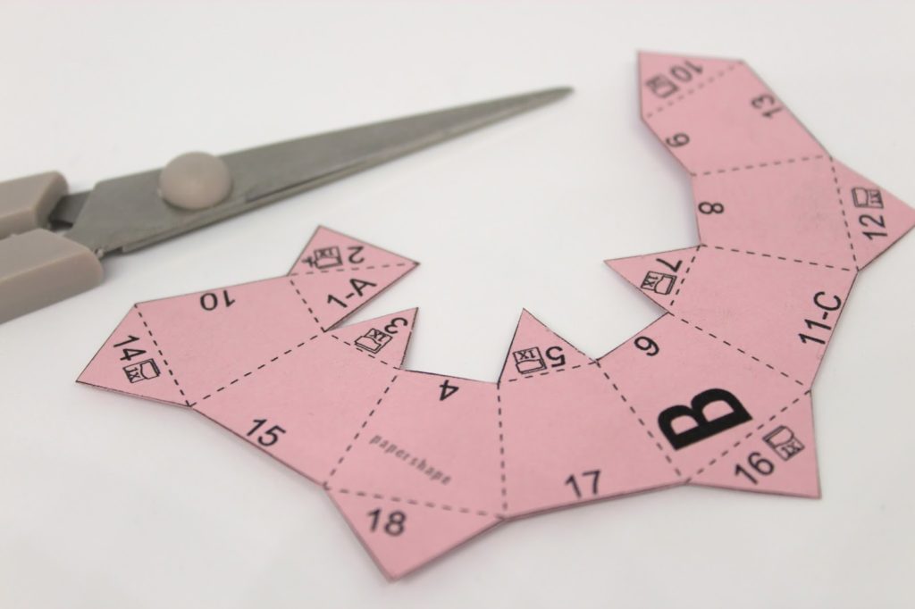 DIY Origami Ostereier aus Papier ganz einfach selber machen - süße Osterdekoration DIY Origami Ostereier aus Papier ganz einfach selber machen - süße Osterdekoration