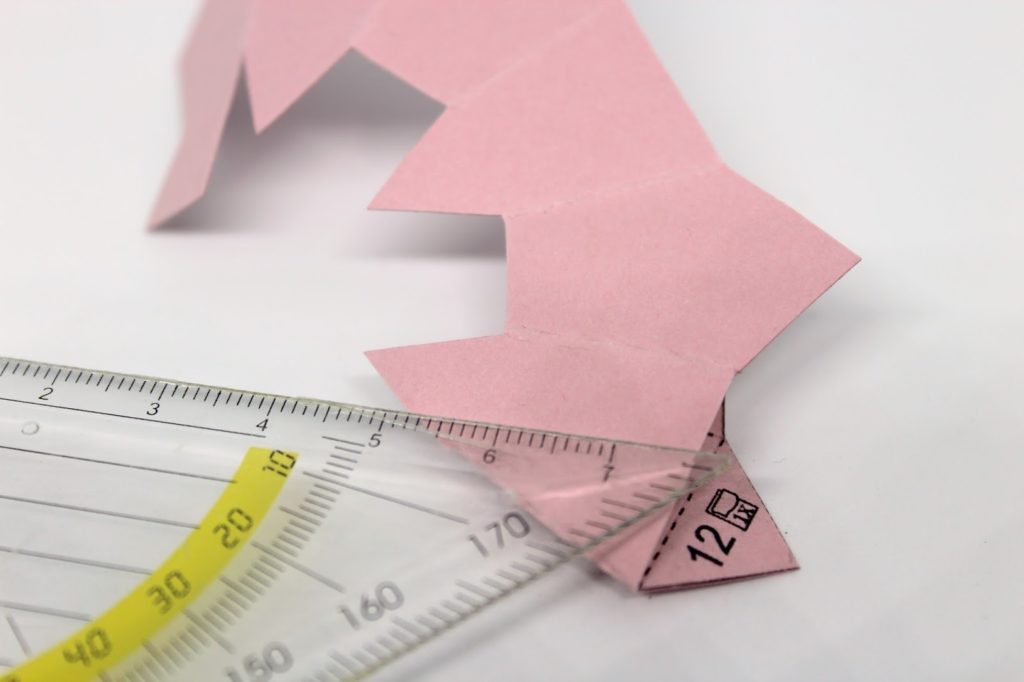 DIY Origami Ostereier aus Papier ganz einfach selber machen - süße Osterdekoration DIY Origami Ostereier aus Papier ganz einfach selber machen - süße Osterdekoration