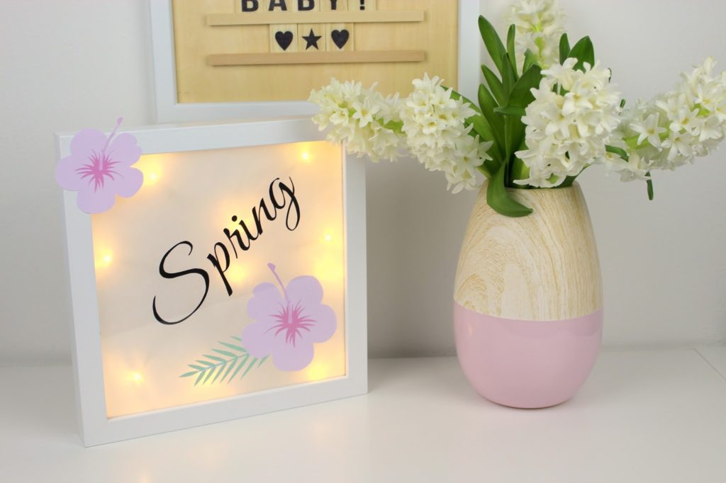 DIY Lightbox / Lichterbox ganz einfach selbermachen - immer eine tolle Dekoration DIY Lightbox / Lichterbox ganz einfach selbermachen - immer eine tolle Dekoration