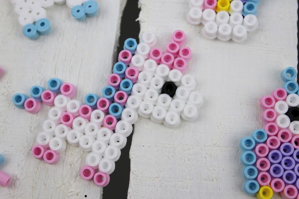 DIY Hama Bügelperlen Einhorn, Regenbogen und Eulen Kühlschrankmagnete ganz einfach selber machen DIY Hama Bügelperlen Einhorn, Regenbogen und Eulen Kühlschrankmagnete ganz einfach selber machen