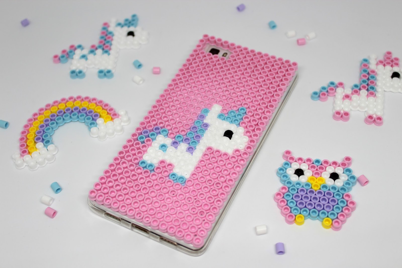 DIY Handyhülle Einhorn aus Hama Bügelperlen ganz einfach selber machen - das Must Have im Sommer
