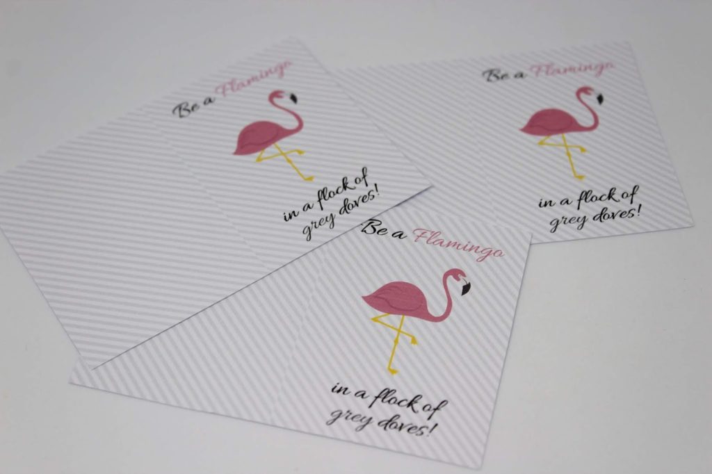 DIY: 3 geniale, schnelle und einfache Flamingo Bastelideen - Flamingo Geschenkkarte DIY: 3 geniale, schnelle und einfache Flamingo Bastelideen - Flamingo Geschenkkarte