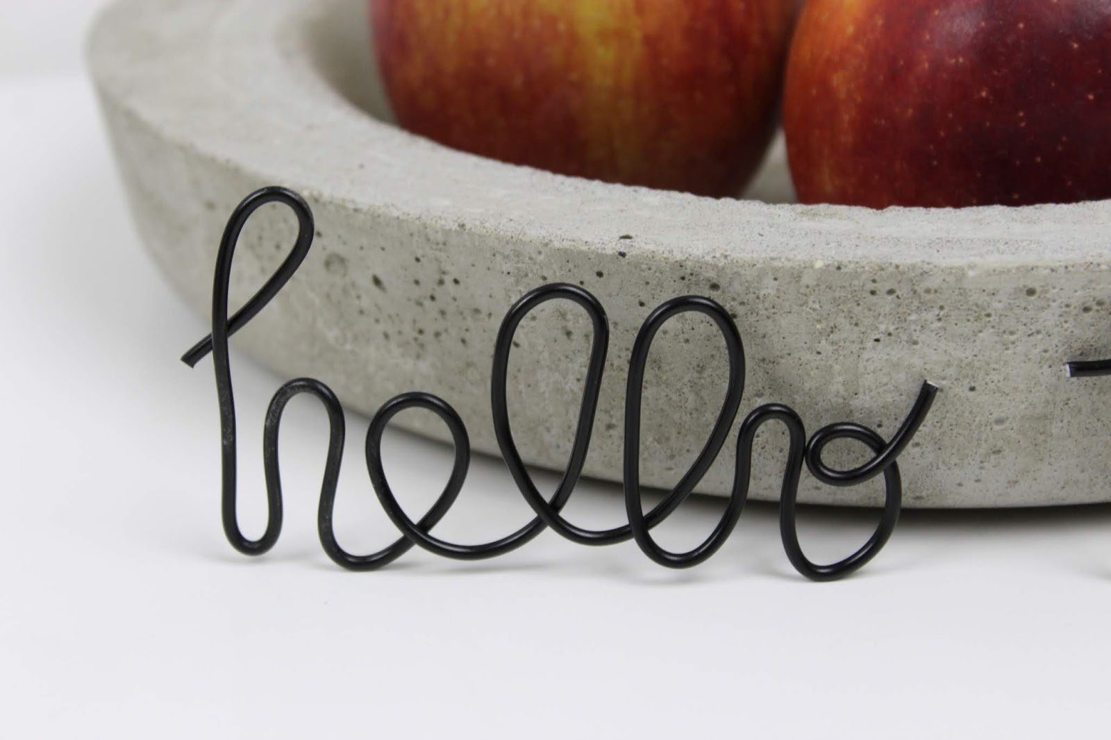 DIY: Hallo Herbst: Lettering mit einem Draht ganz einfach selber machen + Vorlage - super Herbstdeko
