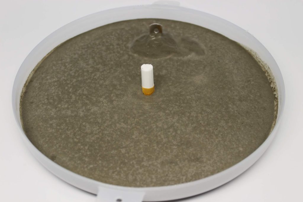 DIY wunderschöne Beton Wanduhr - in nur wenigen Schritten zu eurem Unikat DIY wunderschöne Beton Wanduhr - in nur wenigen Schritten zu eurem Unikat