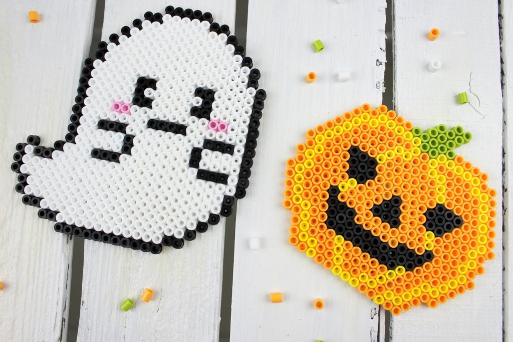 DIY Anleitung: süße Halloween Gespenster und Kürbis Glasuntersetzer ganz einfach selber machen - perfekte Bastelidee für eure Halloween Party DIY Anleitung: süße Halloween Gespenster und Kürbis Glasuntersetzer ganz einfach selber machen - perfekte Bastelidee für eure Halloween Party