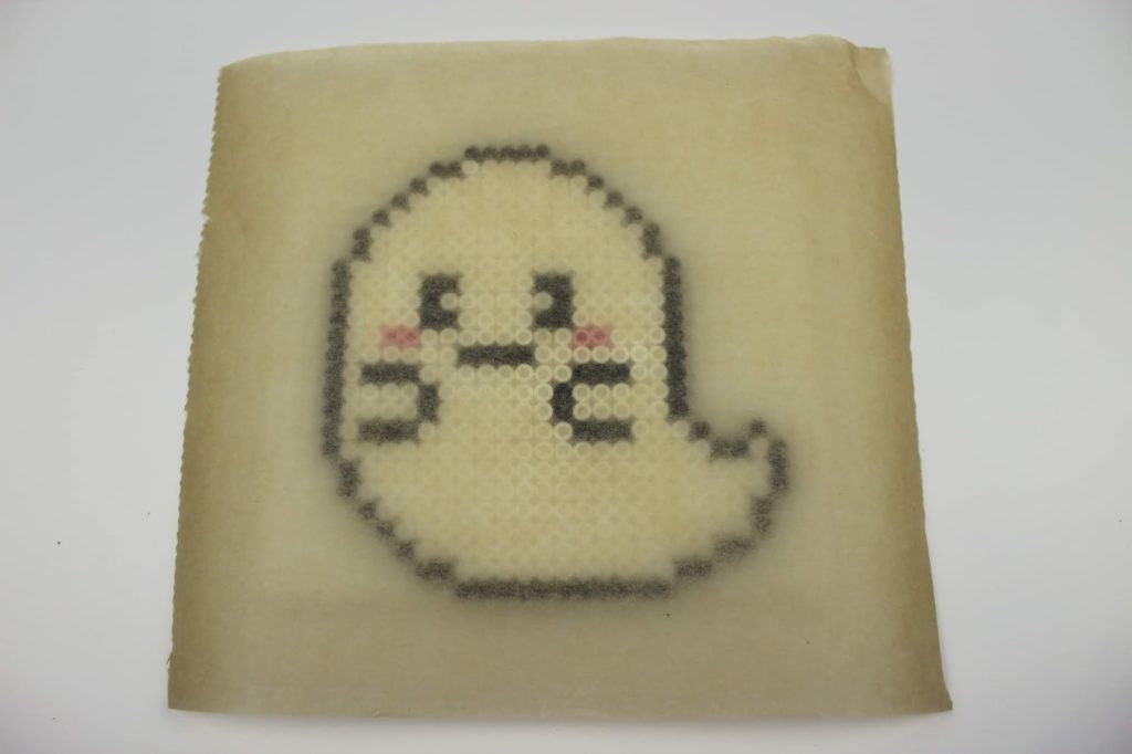 DIY Anleitung: süße Halloween Gespenster und Kürbis Glasuntersetzer ganz einfach selber machen - perfekte Bastelidee für eure Halloween Party DIY Anleitung: süße Halloween Gespenster und Kürbis Glasuntersetzer ganz einfach selber machen - perfekte Bastelidee für eure Halloween Party