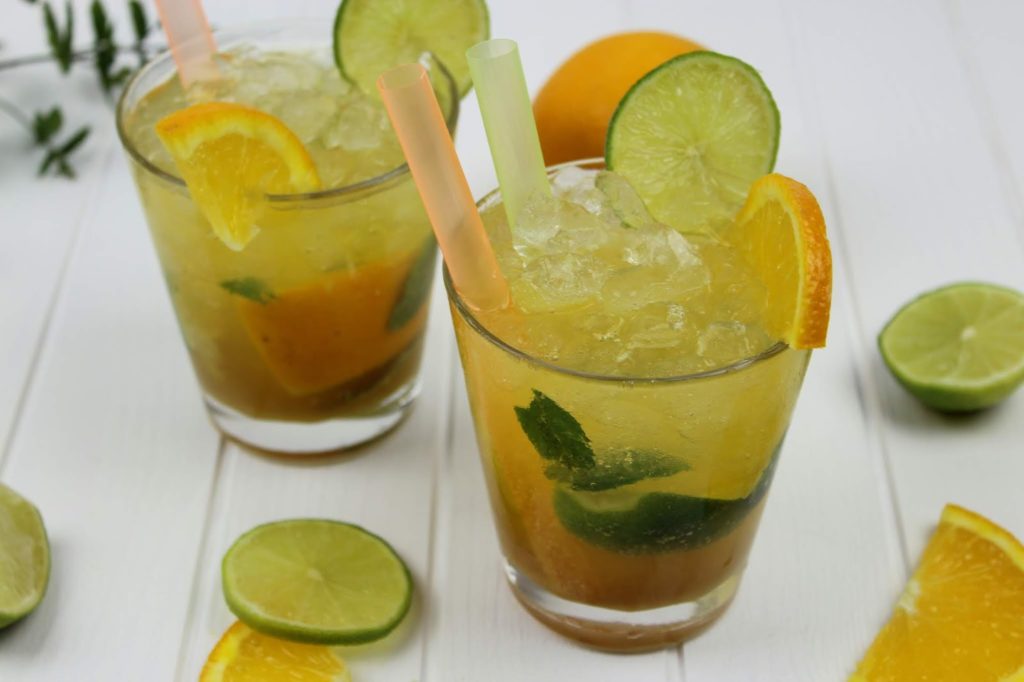Rezept: Super leckerer Orangen Mojito Cocktail - ganz einfach selber machen mit Sinalco Orange Rezept: Super leckerer Orangen Mojito Cocktail - ganz einfach selber machen mit Sinalco Orange