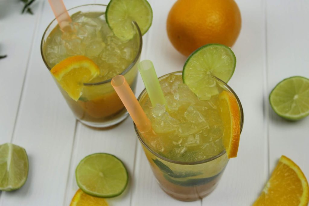 Rezept: Super leckerer Orangen Mojito Cocktail - ganz einfach selber machen mit Sinalco Orange Rezept: Super leckerer Orangen Mojito Cocktail - ganz einfach selber machen mit Sinalco Orange