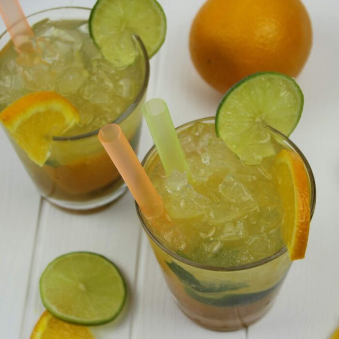 Rezept: Super leckerer Orangen Mojito Cocktail - ganz einfach selber machen mit Sinalco Orange