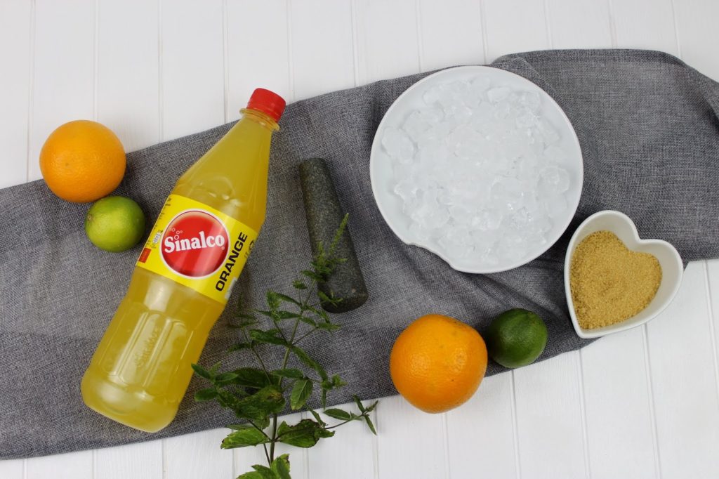 Rezept: Super leckerer Orangen Mojito Cocktail - ganz einfach selber machen mit Sinalco Orange Rezept: Super leckerer Orangen Mojito Cocktail - ganz einfach selber machen mit Sinalco Orange
