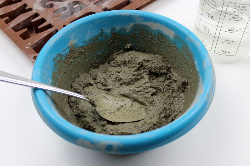 DIY Beton Buchstaben XMAS ganz einfach selber machen - wunderschöne, kleine Weihnachtsdeko DIY Beton Buchstaben XMAS ganz einfach selber machen - wunderschöne, kleine Weihnachtsdeko