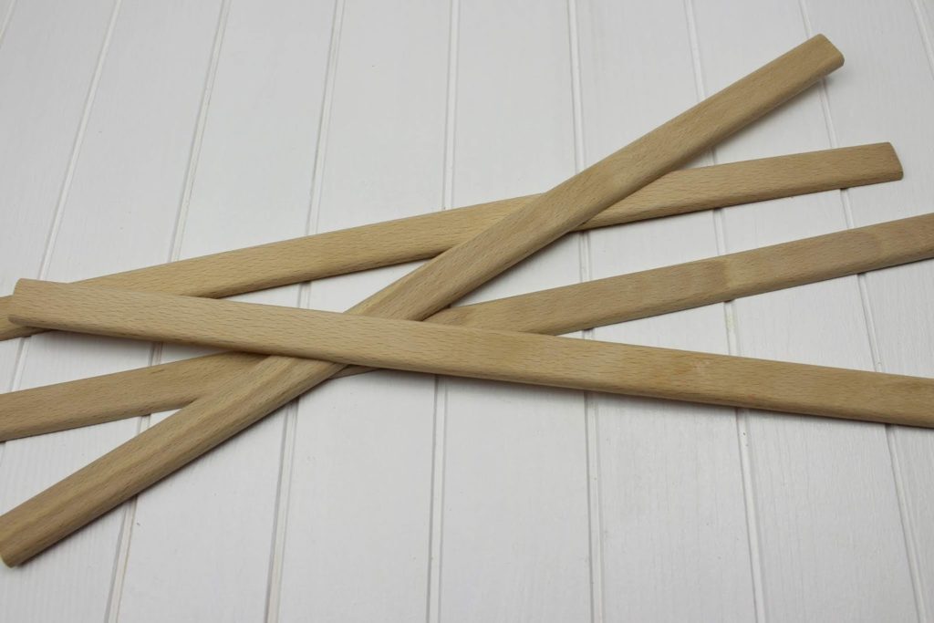 DIY Posterleiste aus Holz in wenigen Schritten selber machen - die perfekte Wanddeko DIY Posterleiste aus Holz in wenigen Schritten selber machen - die perfekte Wanddeko