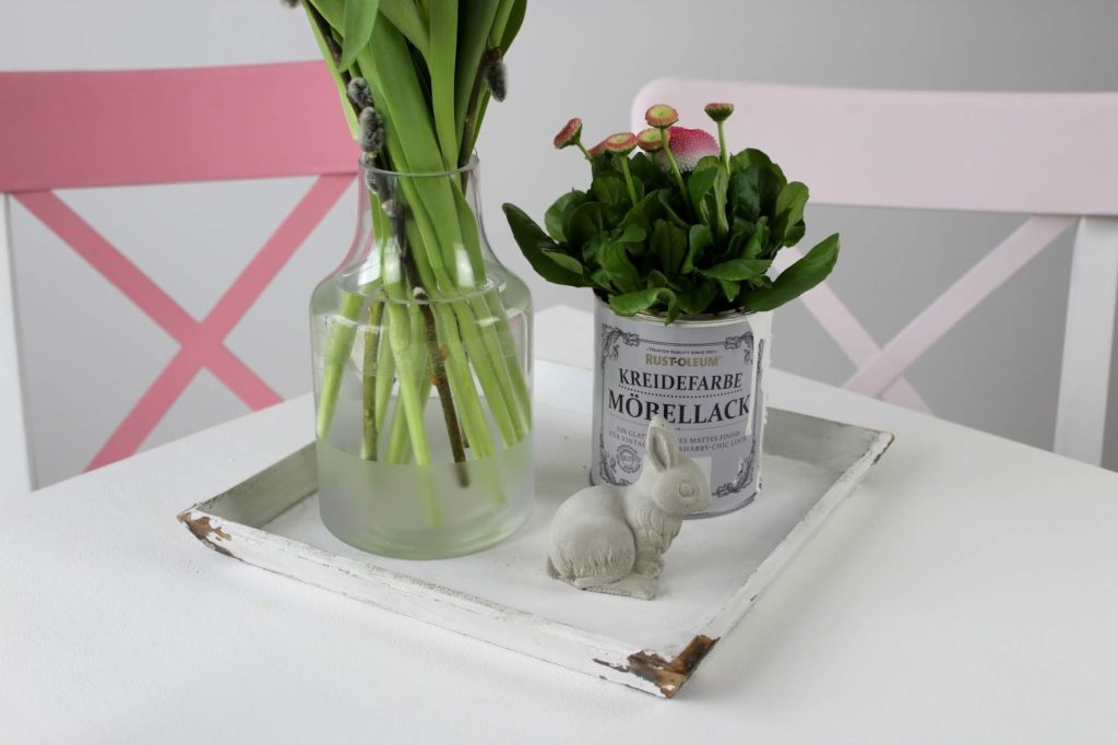 DIY: Alte Möbel aufarbeiten und neu streichen mit Kreidefarbe von Rust-Oleum - farbenfrohes Make Over DIY: Alte Möbel aufarbeiten und neu streichen mit Kreidefarbe von Rust-Oleum - farbenfrohes Make Over