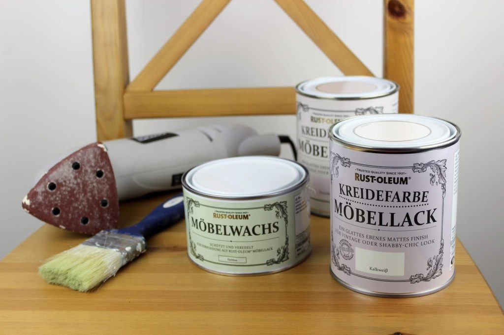 DIY: Alte Möbel aufarbeiten und neu streichen mit Kreidefarbe von Rust-Oleum - farbenfrohes Make Over DIY: Alte Möbel aufarbeiten und neu streichen mit Kreidefarbe von Rust-Oleum - farbenfrohes Make Over