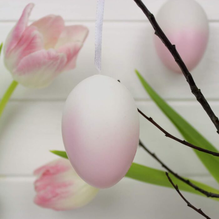 DIY: Ostereier mit Sprühlack bemalen – die schnellste Bastelidee zu Ostern