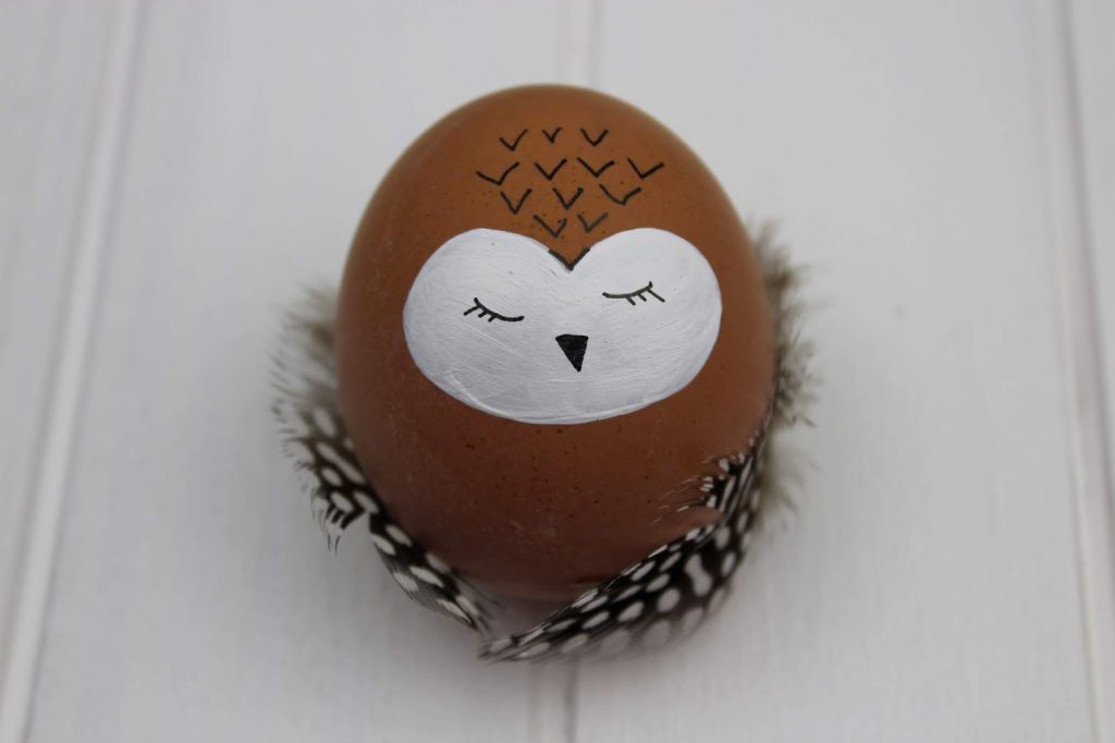 DIY: Tierische Ostereier mit Eierbechern aus Holzperlen ganz einfach selber machen - mit dem COSY Magazin DIY: Tierische Ostereier mit Eierbechern aus Holzperlen ganz einfach selber machen - mit dem COSY Magazin